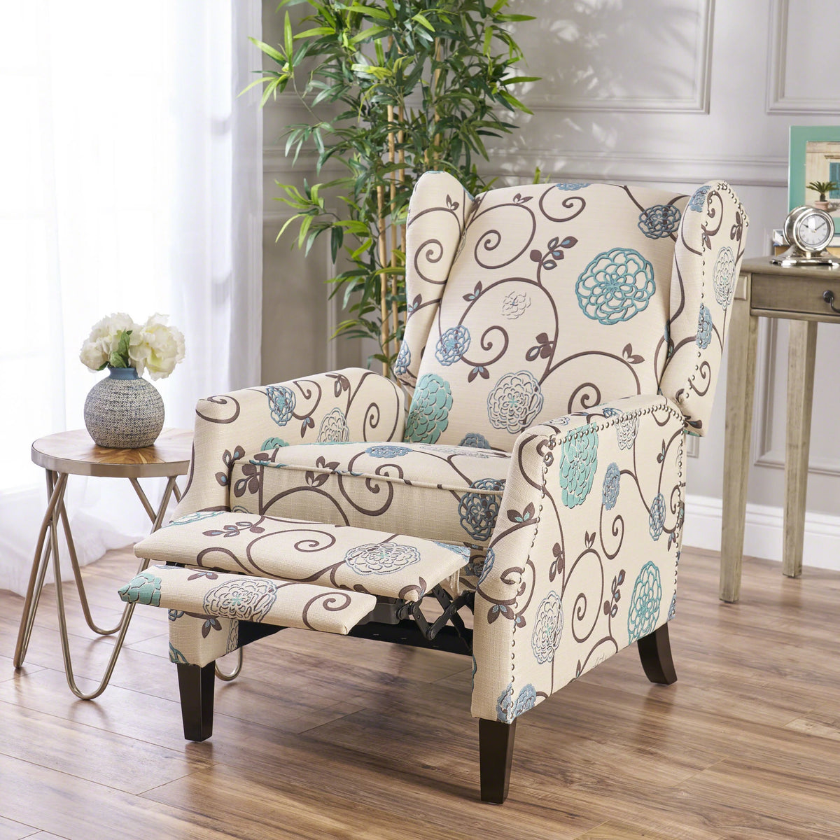 Light Beige Fabric Wingback Recliner Z909