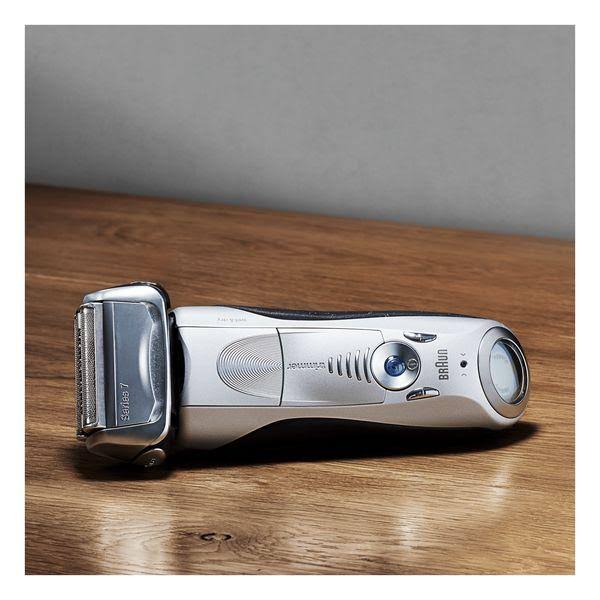 Silver Waterproof Electric Shaver B815939