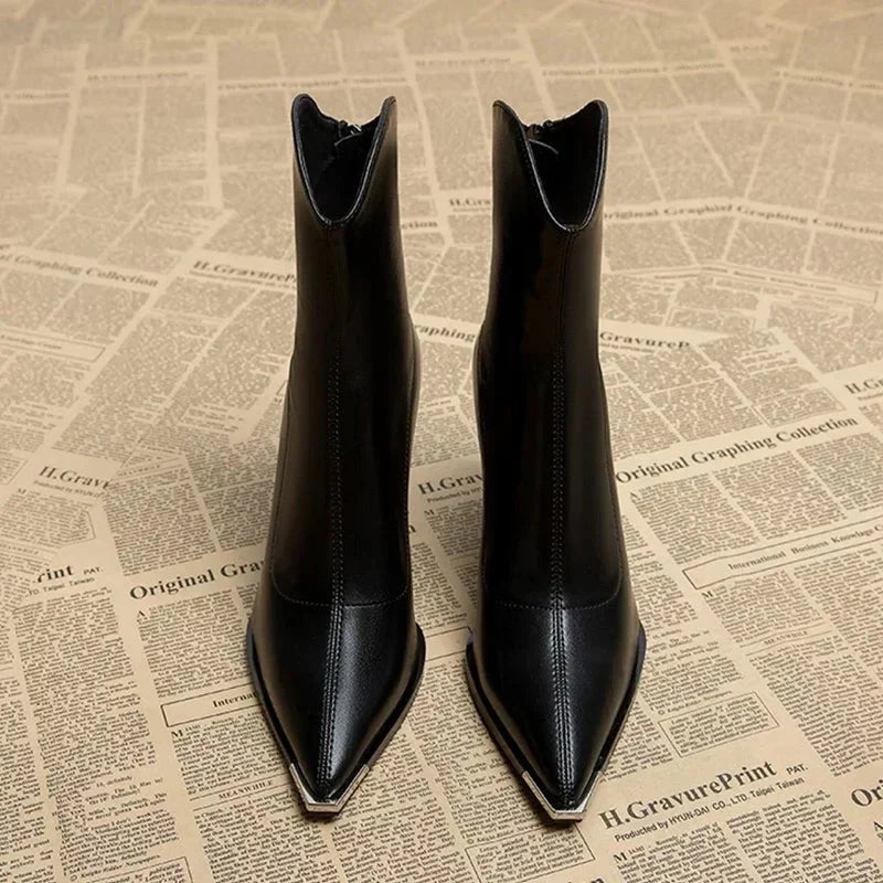 Chelsea Boot C32891